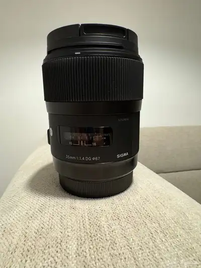 عدسة sigma mm 35 f 1.4 0