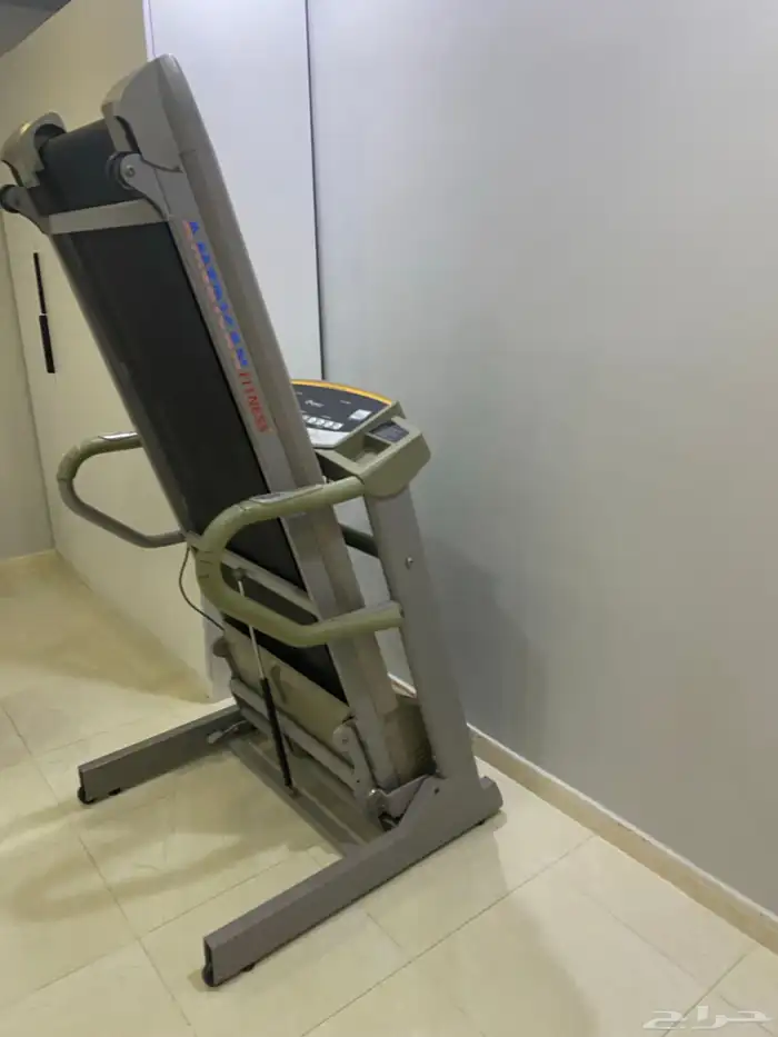 للبيع جهاز مشي كهربائي (Sologium 9100D) - بحالة ممتازة 2
