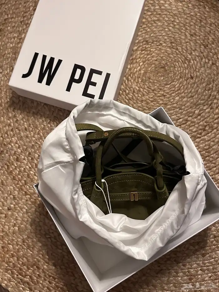 شنطة JW أصليه 4