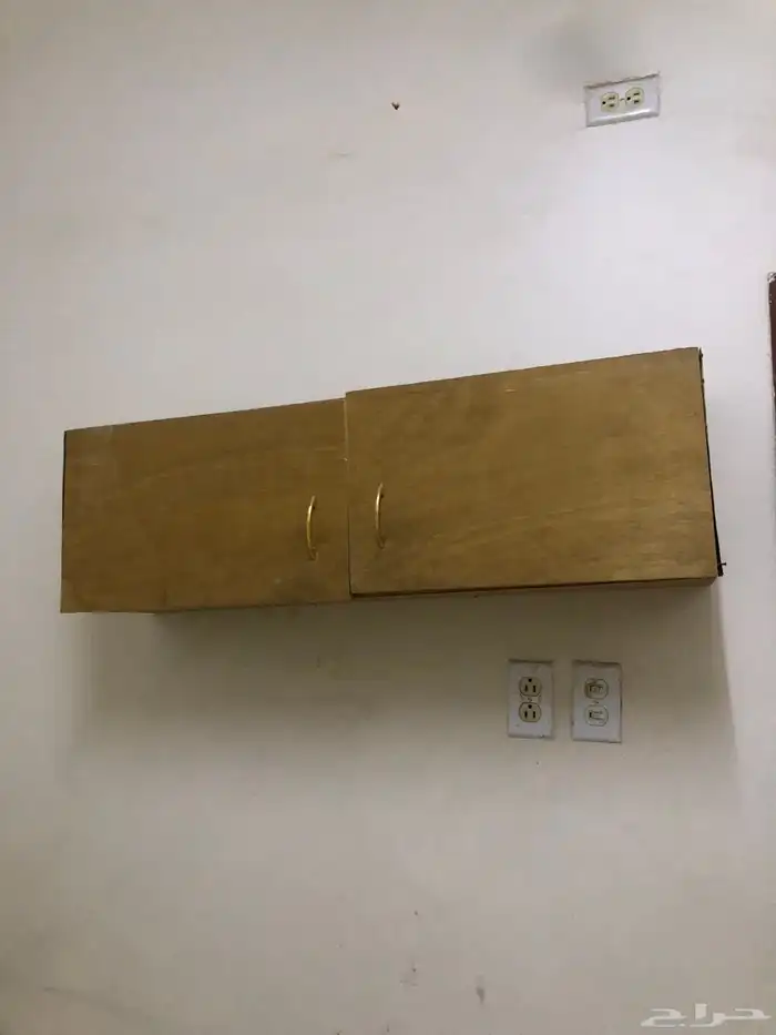 للبيع ثلاث مكيفات طنين نظيف مع مكتب وغساله 4