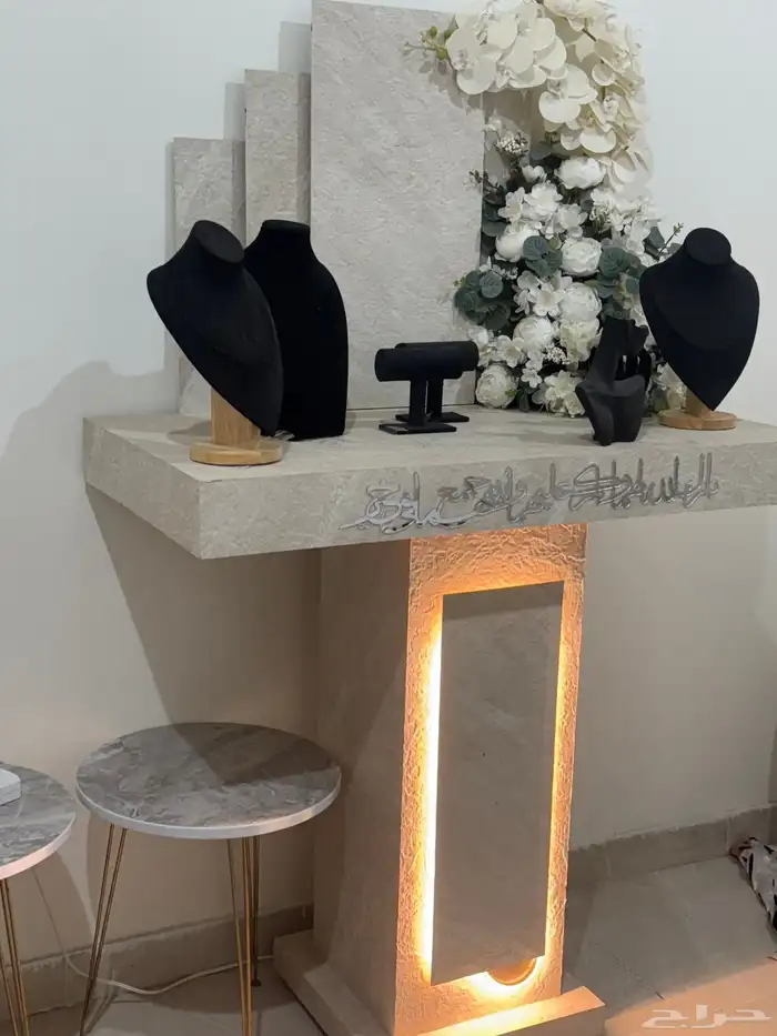 عربية ملكة 0