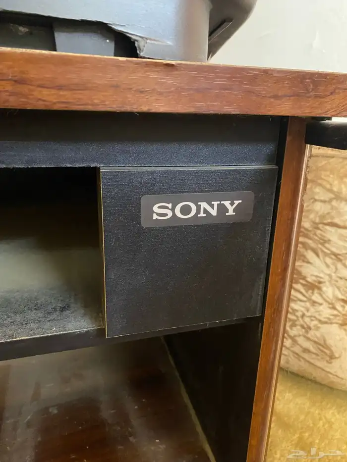 طاولة تلفزيون انتيكا 5