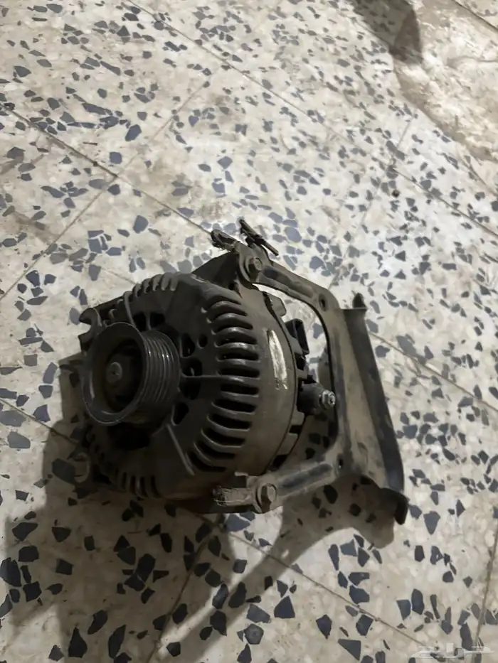 قطع غيار فورد قراند ماركيز 2003 اغلب القطع وكاله القير 4