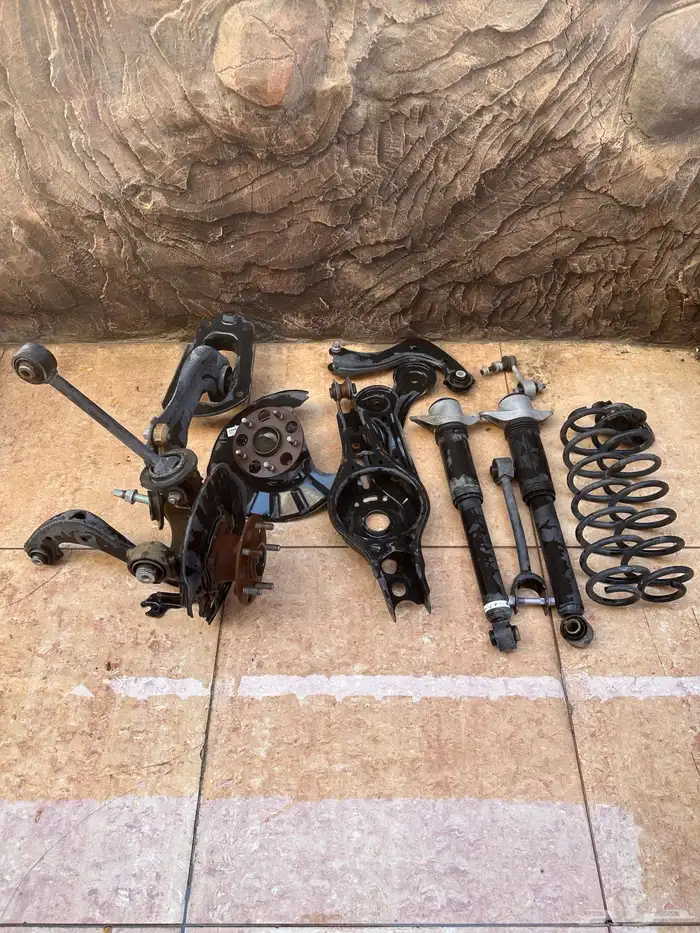 قطع غيار كامري جراندي هايبرد 1