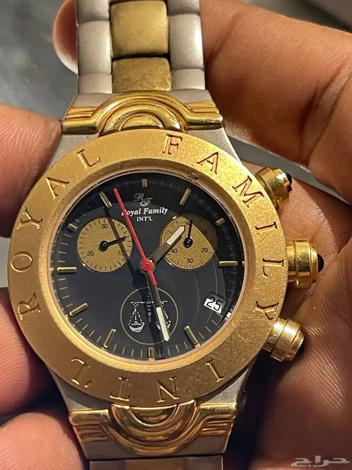 للبيع اربع ساعات اصليه ونادره تحتاج بطاريات وسوار 1