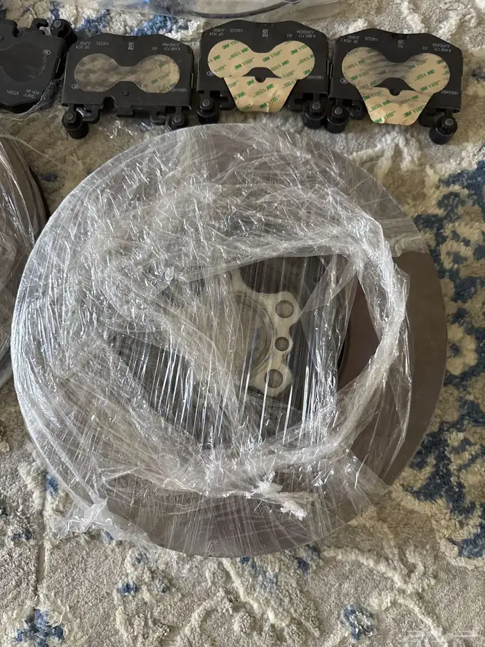 فحمات و هوبات بي ام دبليو الفئه السابعه 2024 1