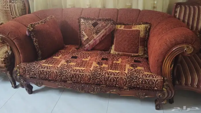طقم كنب صالون و مكيفات و براد 4