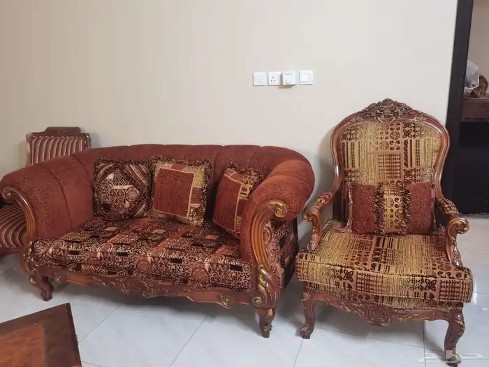 طقم كنب صالون و مكيفات و براد 8