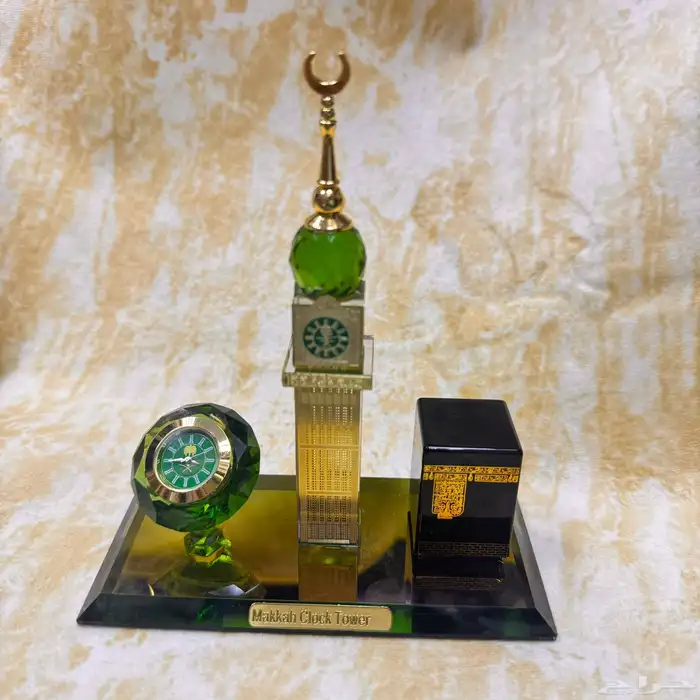 تحفة مجسم كريستال من الكعبة المشرفة وبرج الساعة 0