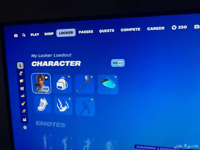 حساب فورت نايت يوجد ايبك اساسي و مربوط ب حساب سوني 4