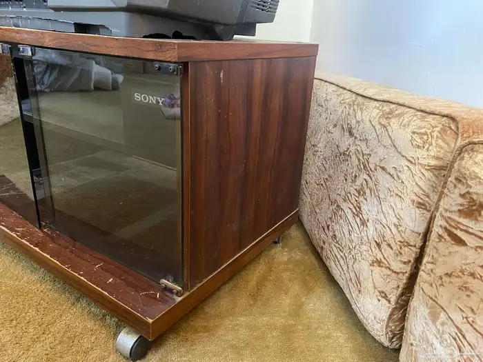 طاولة تلفزيون انتيكا 2