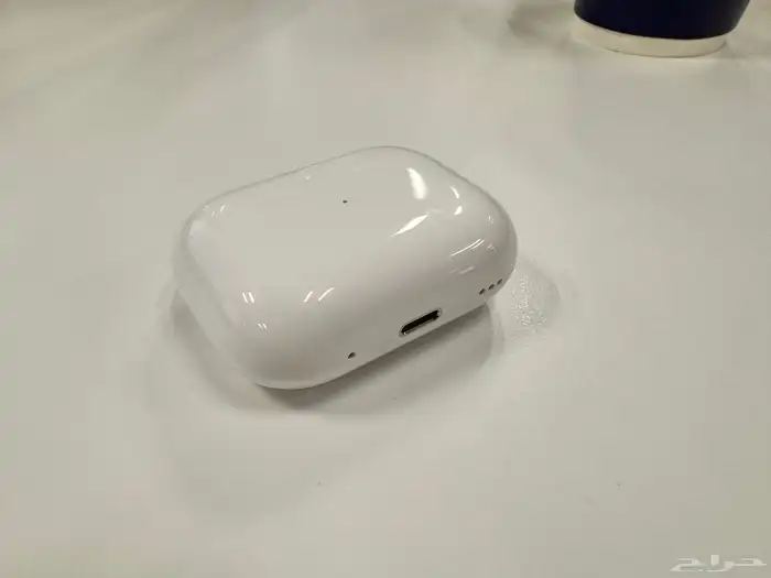 بيت ايربود برو الجيل الثاني مستعمل نظيف 1