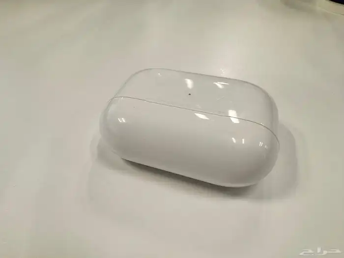بيت ايربود برو الجيل الثاني مستعمل نظيف 2