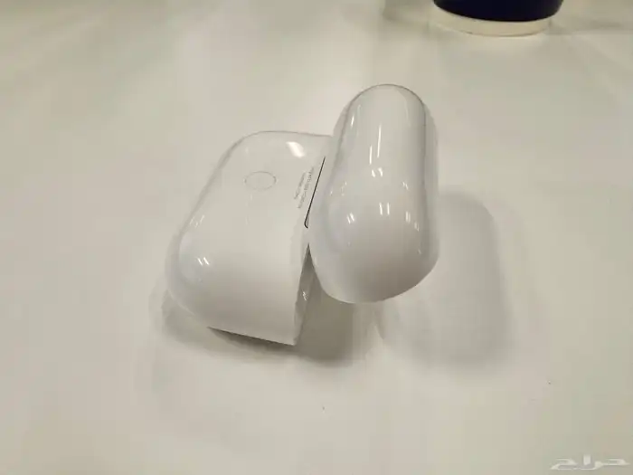 بيت ايربود برو الجيل الثاني مستعمل نظيف 4