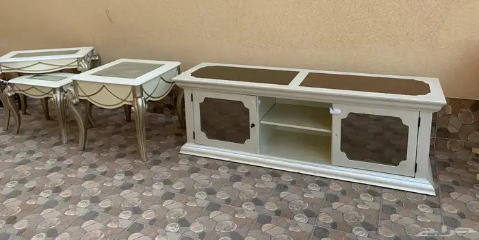 طاولات اربع قطع للبيع استخدام بسيط ولايذكر 0
