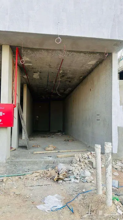 للايجار محل تجاري في حي القادسية   رقم العرض H995 6