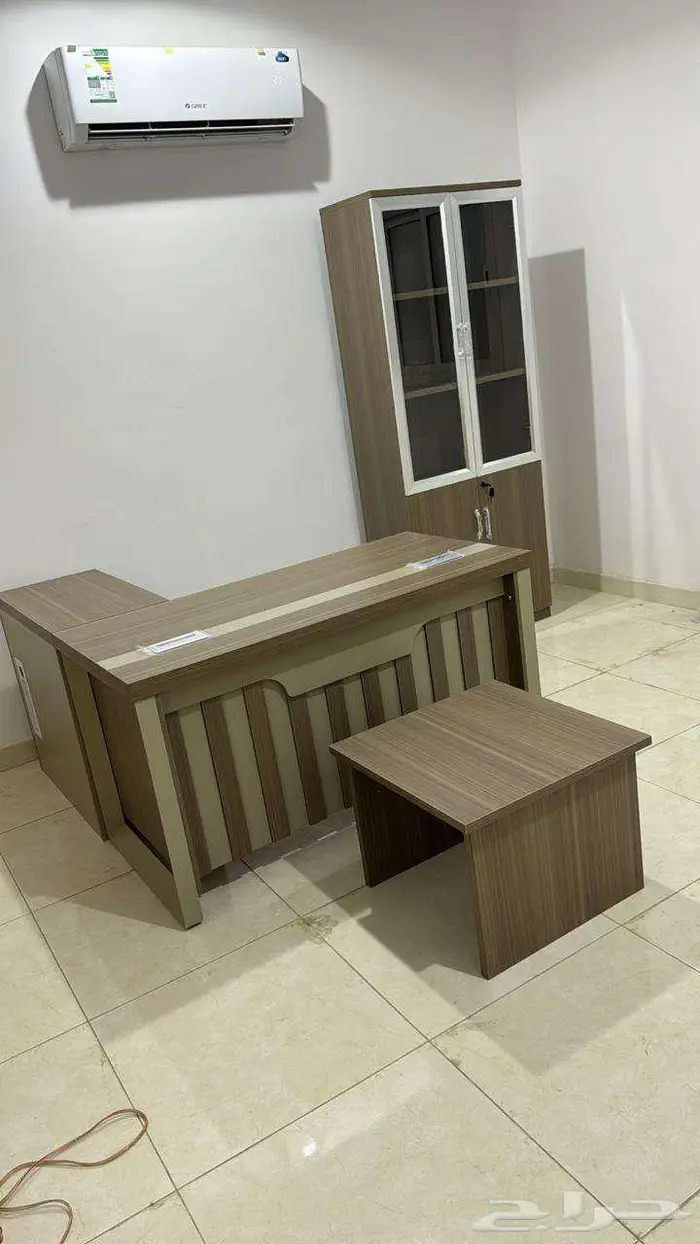 أثاث مكتب جديد مكاتب وكراسي وطاولات اجتماع وكنب 15