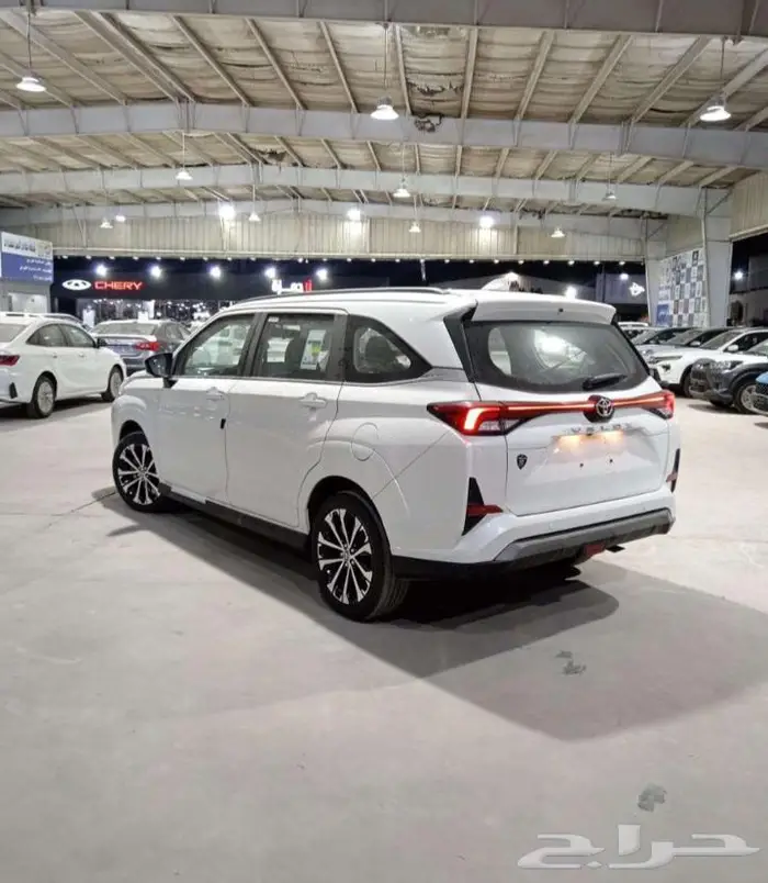 تويوتا فيلوز 2025 GLX 2
