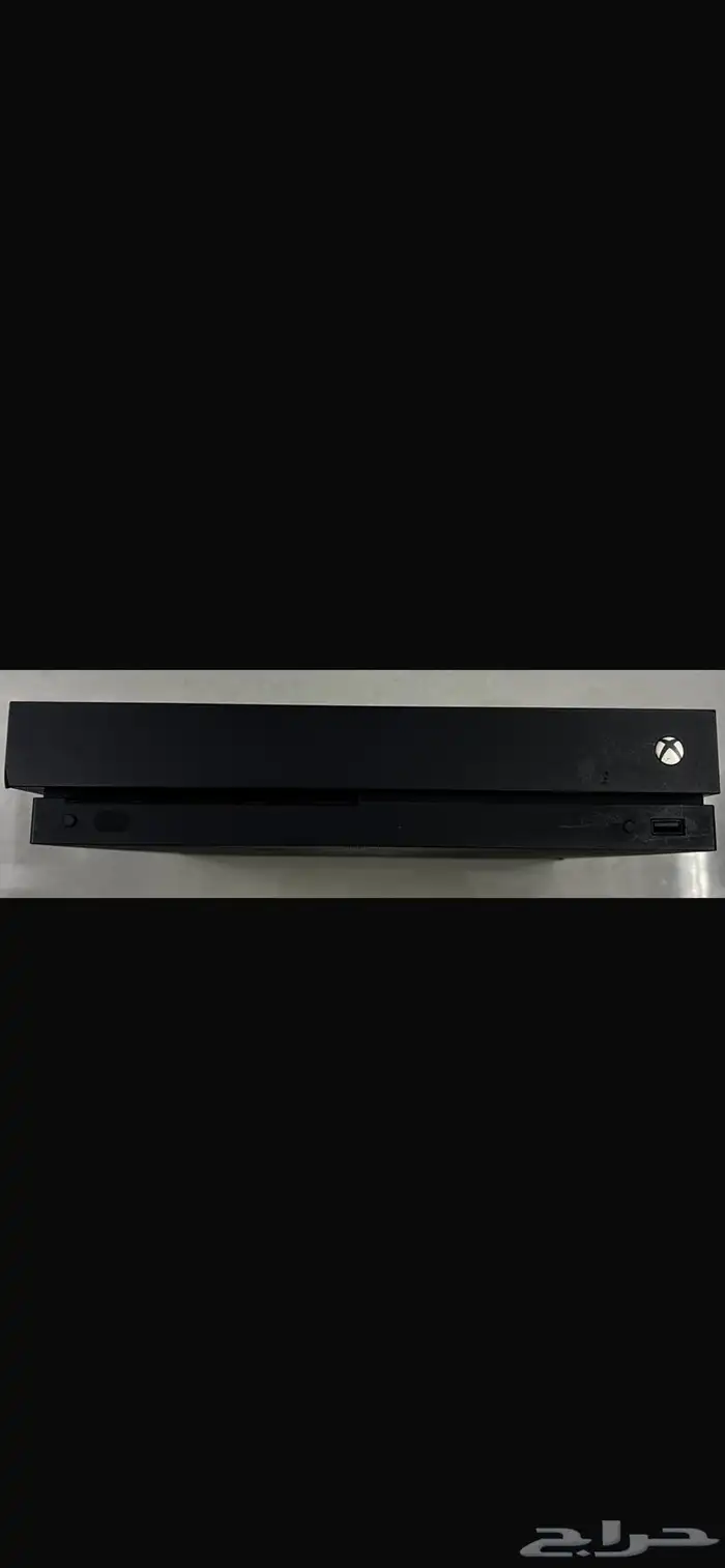 اكس بوكس ون اكس 1تيرا 4k 120hzالجهاز نضيف جدا  مع يد جديده 5