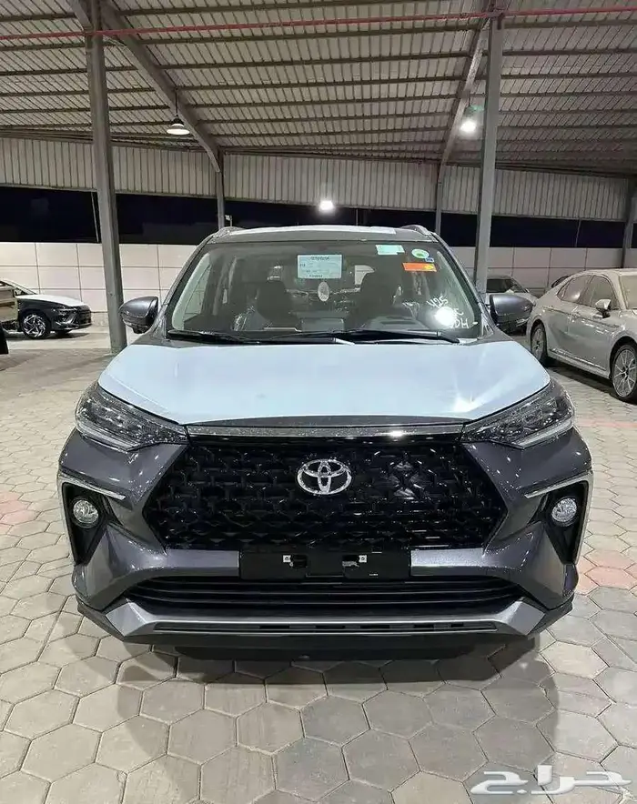 تويوتا فيلوز VELOZ 2025 فل GLX جميع الالوان كاش واقساط 3