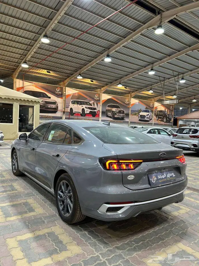 عرض خاص - فورد تورس إمبيانتى 2025 سعودى توكيلات الجزيرة . 2
