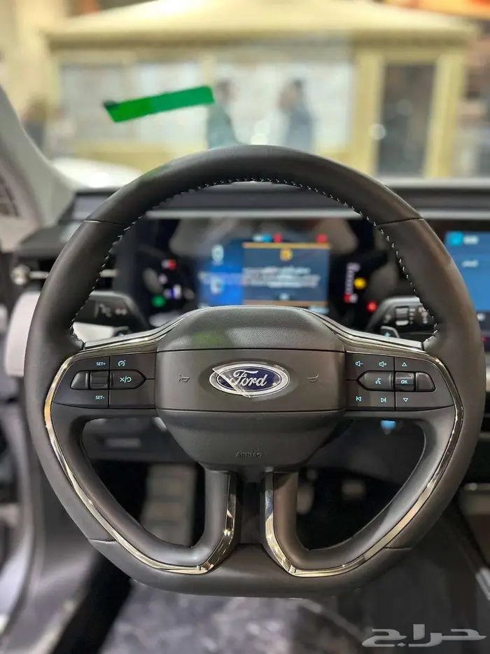 عرض خاص - فورد تورس إمبيانتى 2025 سعودى توكيلات الجزيرة . 9