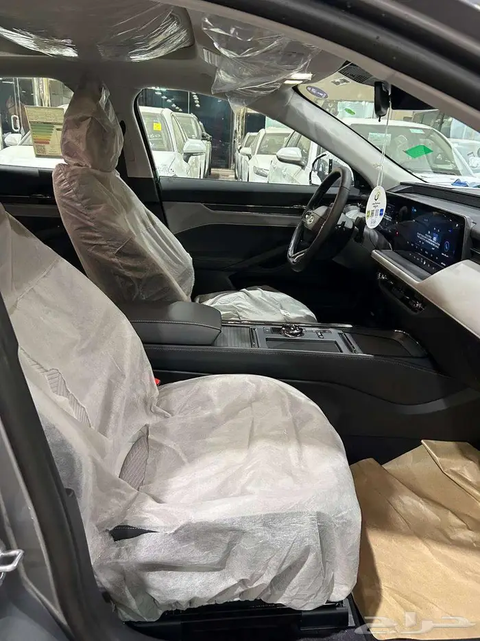 عرض خاص - فورد تورس إمبيانتى 2025 سعودى توكيلات الجزيرة . 4