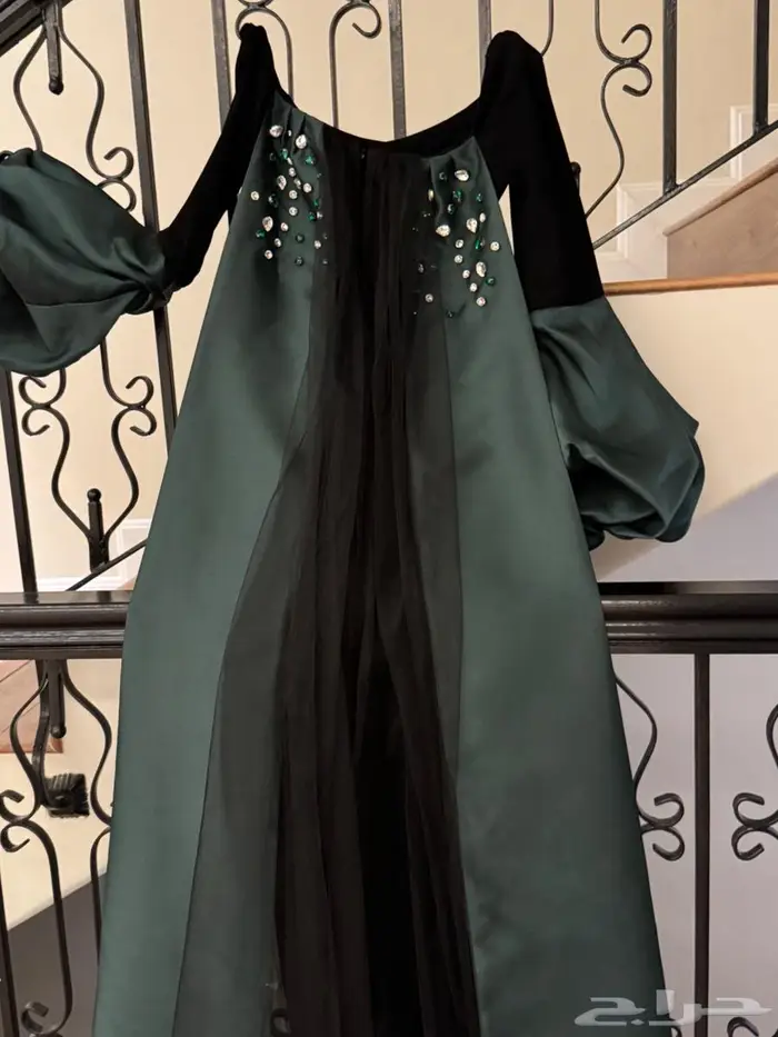 فستان للبيع من مصممه قطريه فخم جدا طله ملكيه 3