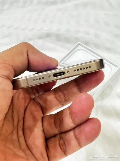 Iphone 16 pro max 256GB GOLD Warranty 1 14 26 6