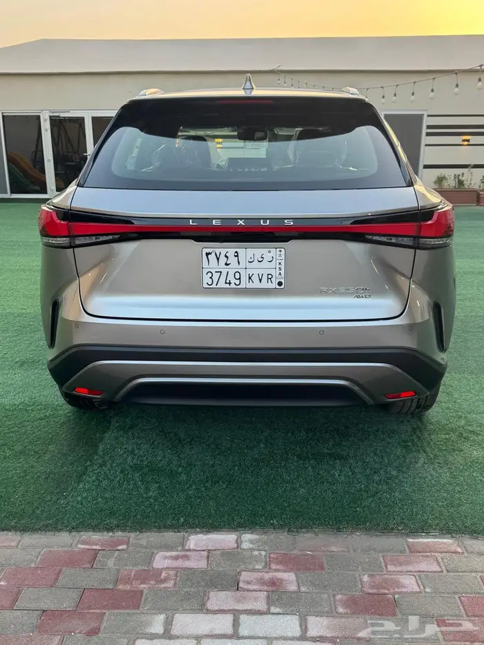 للبيع Rx350 BH اصفار هايبرد 2025 عبدالطيف جميل 0