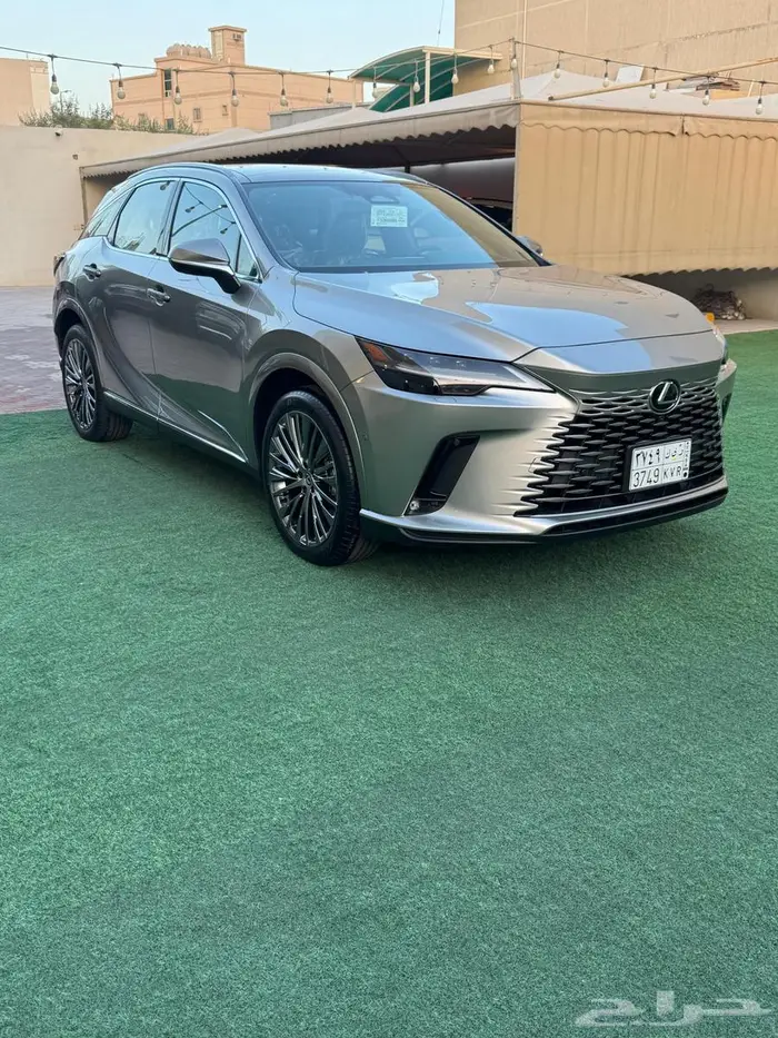 للبيع Rx350 BH اصفار هايبرد 2025 عبدالطيف جميل 1