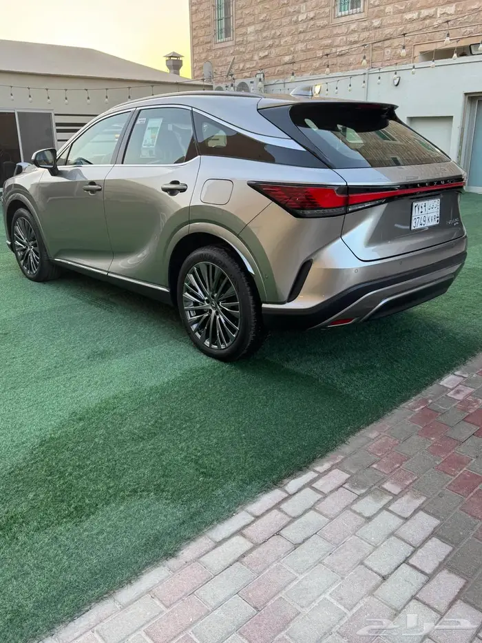 للبيع Rx350 BH اصفار هايبرد 2025 عبدالطيف جميل 7
