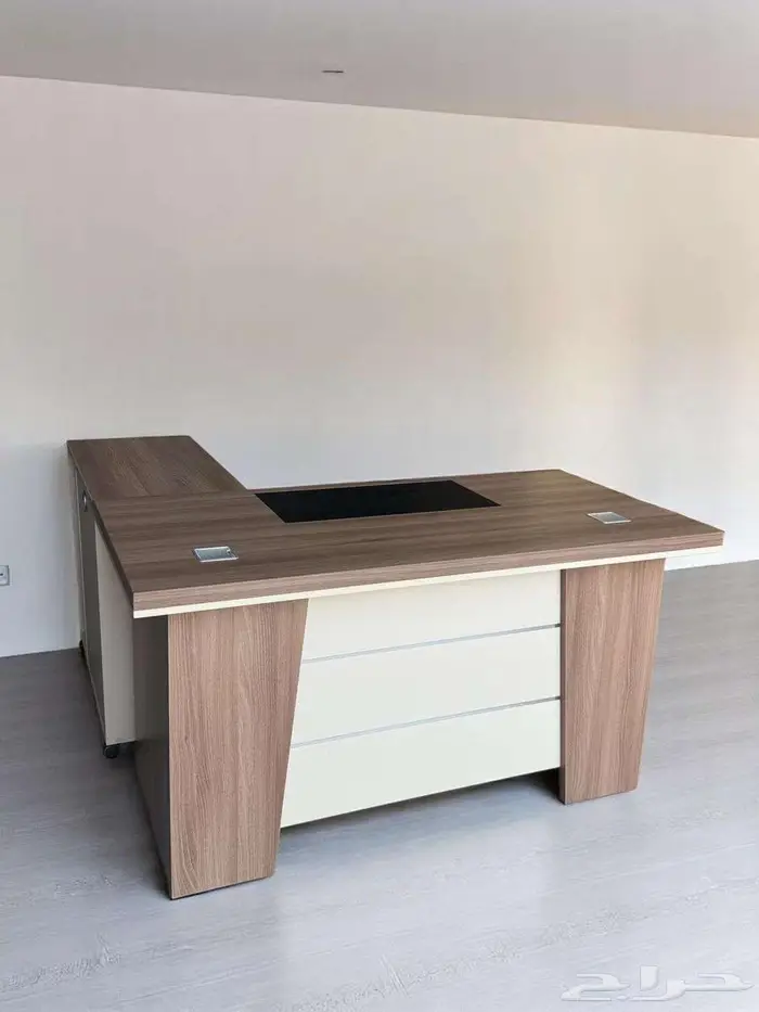 أثاث مكتب جديد مكاتب وكراسي وطاولات اجتماع وكنب 17