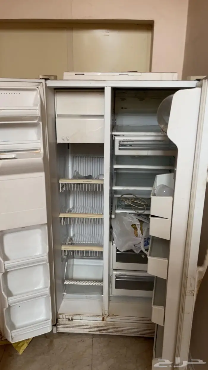 ثلاجة للبيع بابين كهربة 110 2