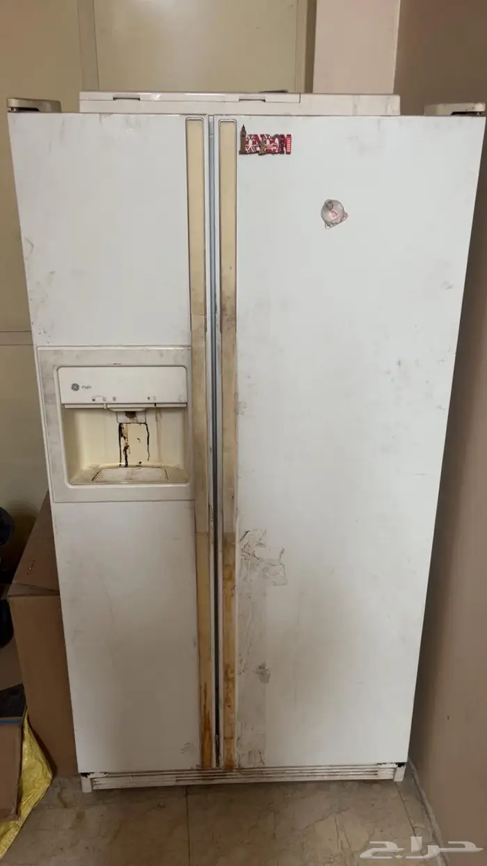 ثلاجة للبيع بابين كهربة 110 0