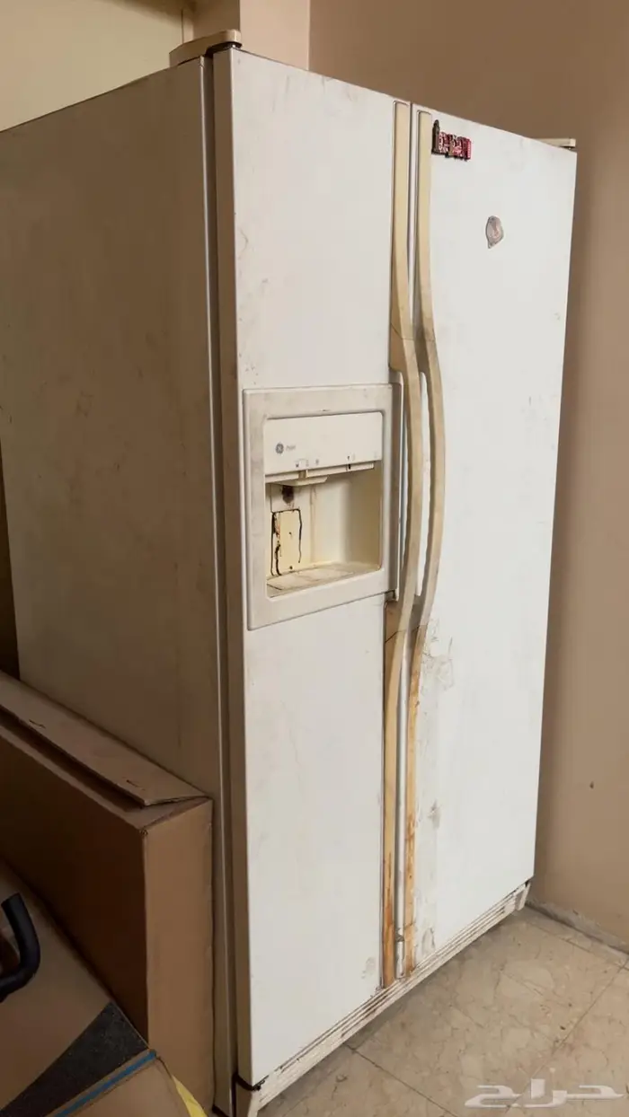 ثلاجة للبيع بابين كهربة 110 1