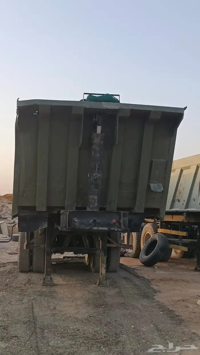 للبيع صندوق قلاب مقاس 18 0