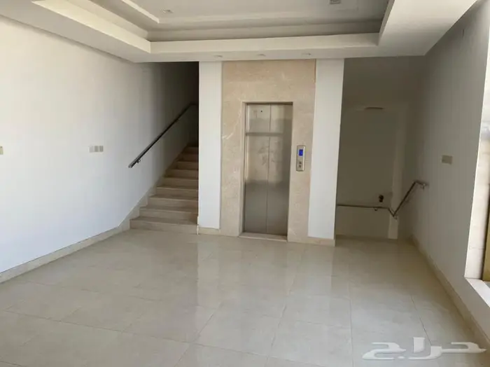 للايجار مكاتب اداريه مؤثثه وغير مؤثثه بمساحات مختلفه 0