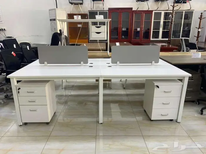 أثاث مكتب جديد مكاتب وكراسي وطاولات اجتماع وكنب 3