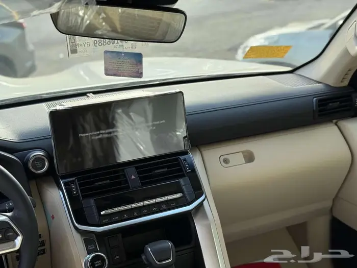 لاندكروزر 2025 ديزل GXR3 أداء قوي ومرونة على جميع الطرقات 13