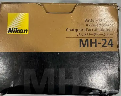 Nikon Battery Charger MH-24 3