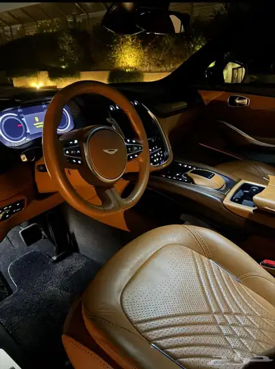 جيب اوستن مارتن DBX 2021 index