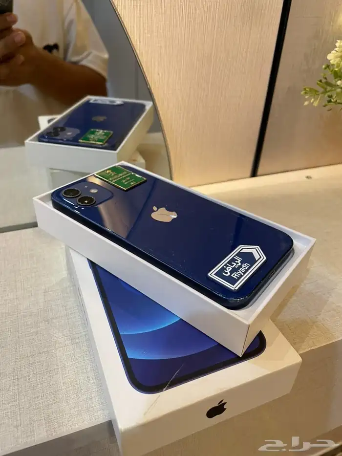 ايفون 12 عادي ازرق 124 4