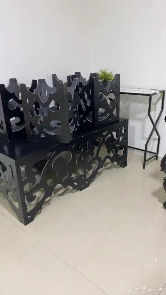 كنب جديد استخدام 4 شهور مع طاولة كبيره 1