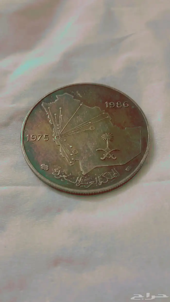 ميدالية قديمة للبيع 0