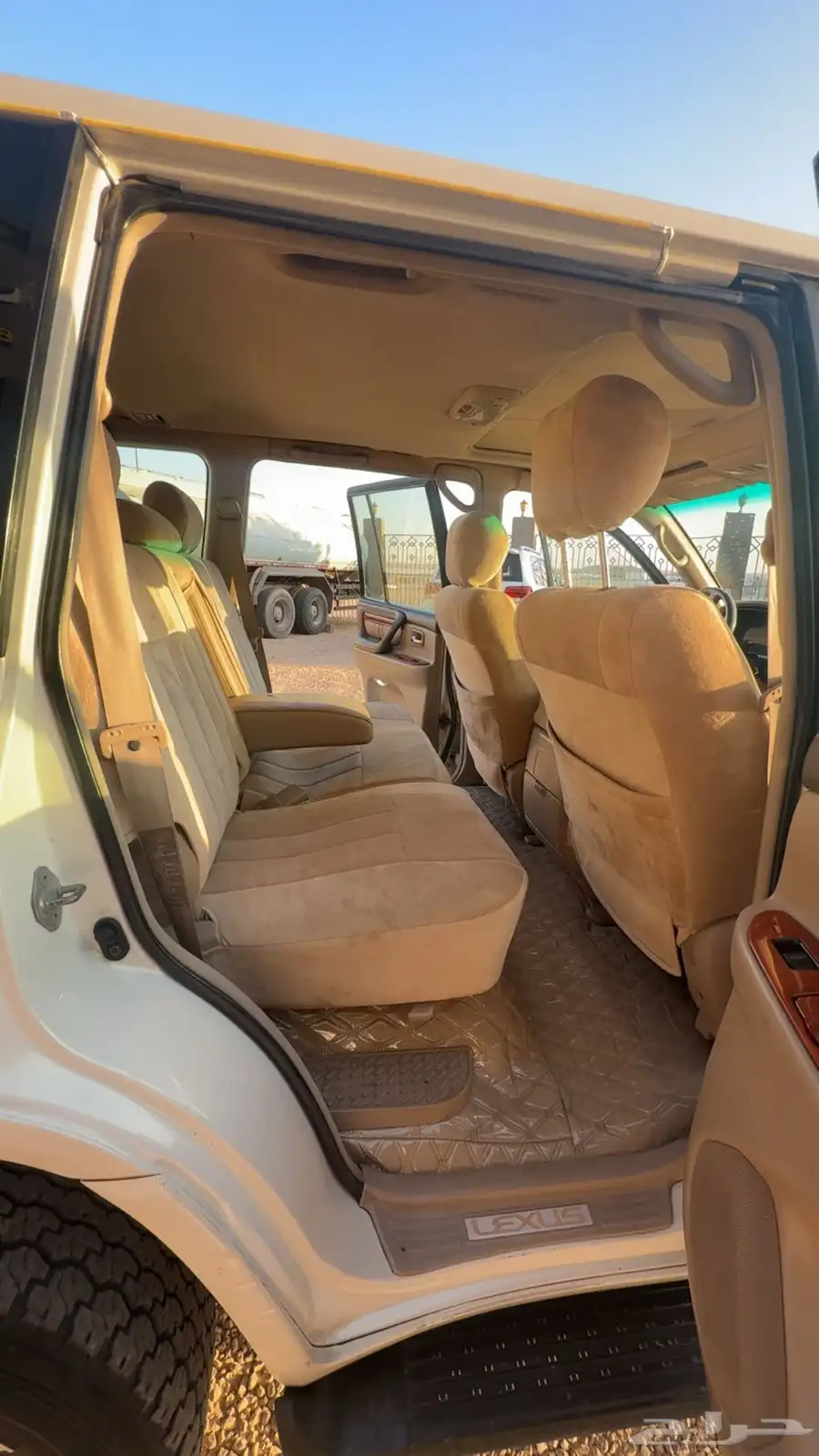 جيب لكزس LX470. V8 4