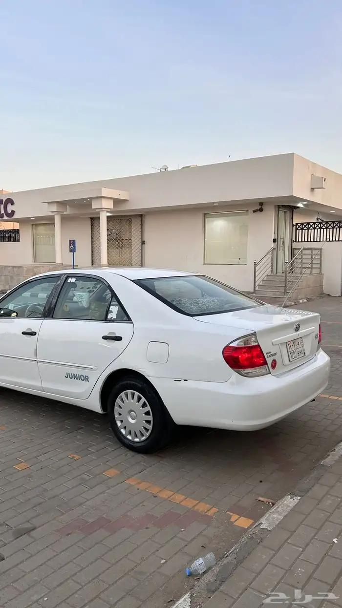 كامري 2005 للبيع نضيف 1