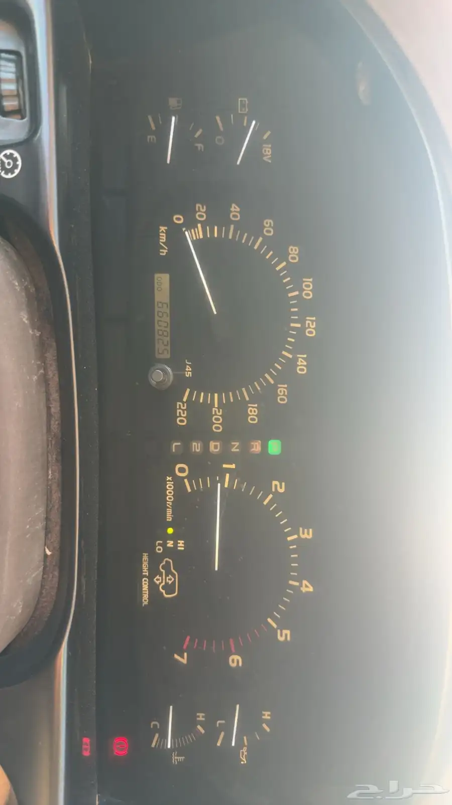 جيب لكزس LX470. V8 7