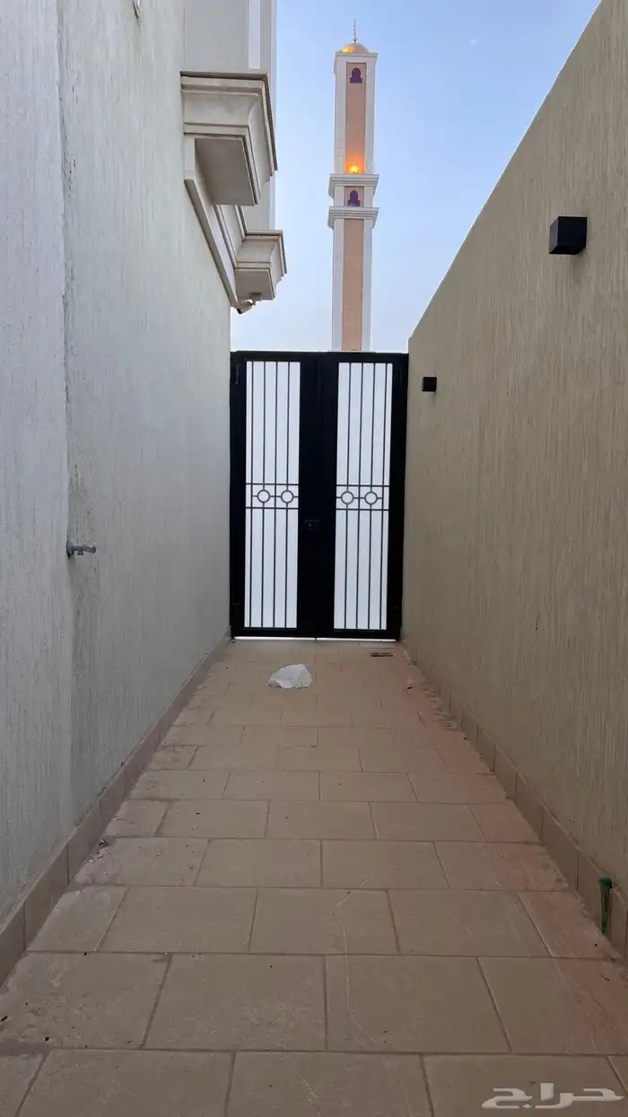 شقة للإيجار في حي العارض 17