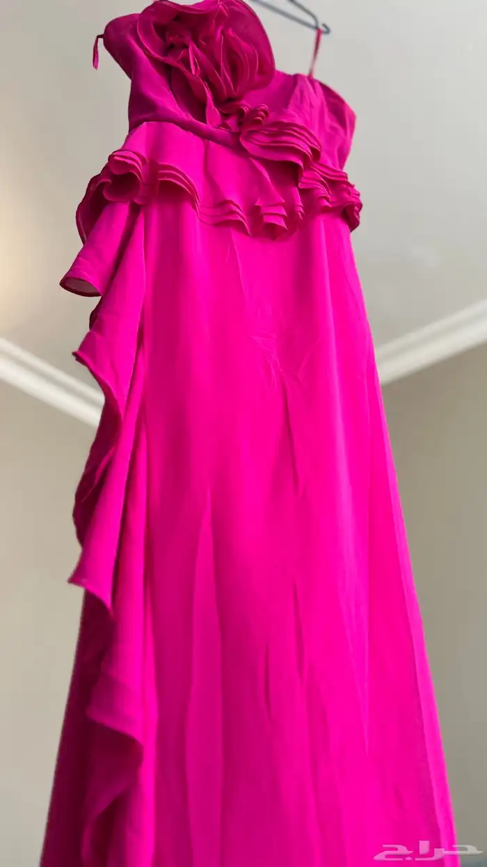 فستان مناسبات رسمي مع شال انيق وخفيف 2